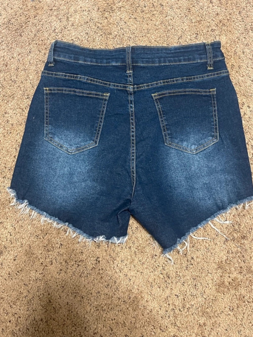 Shorts - Picture 3 of 3